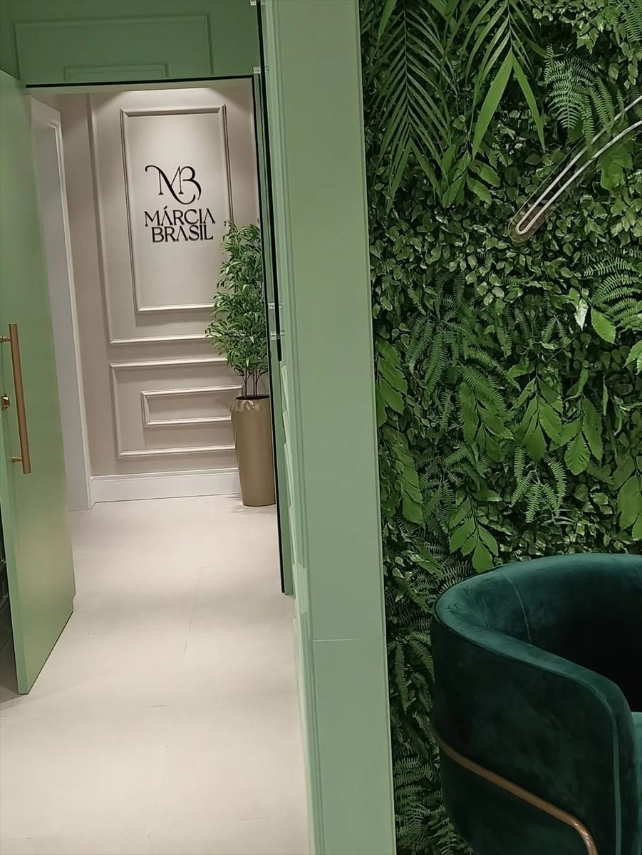 Corredor interno da clínica Márcia Brasil